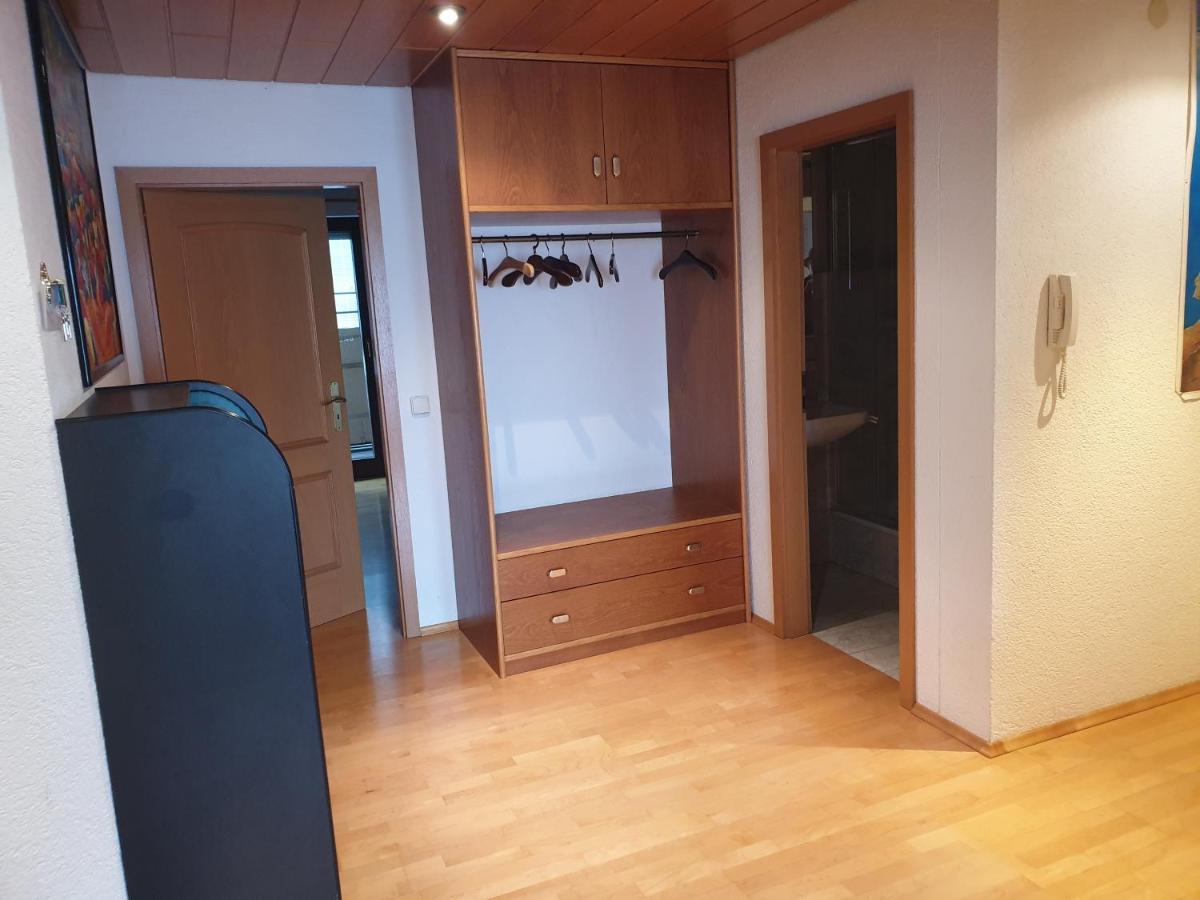 Wohnung Fuer 4 Personen, 2 Schlafzimmer, 2 Parkplaetze, Wlan Konstanz Kültér fotó