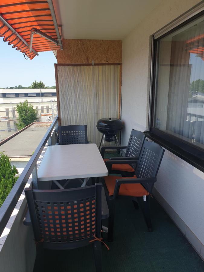 Wohnung Fuer 4 Personen, 2 Schlafzimmer, 2 Parkplaetze, Wlan Konstanz Kültér fotó